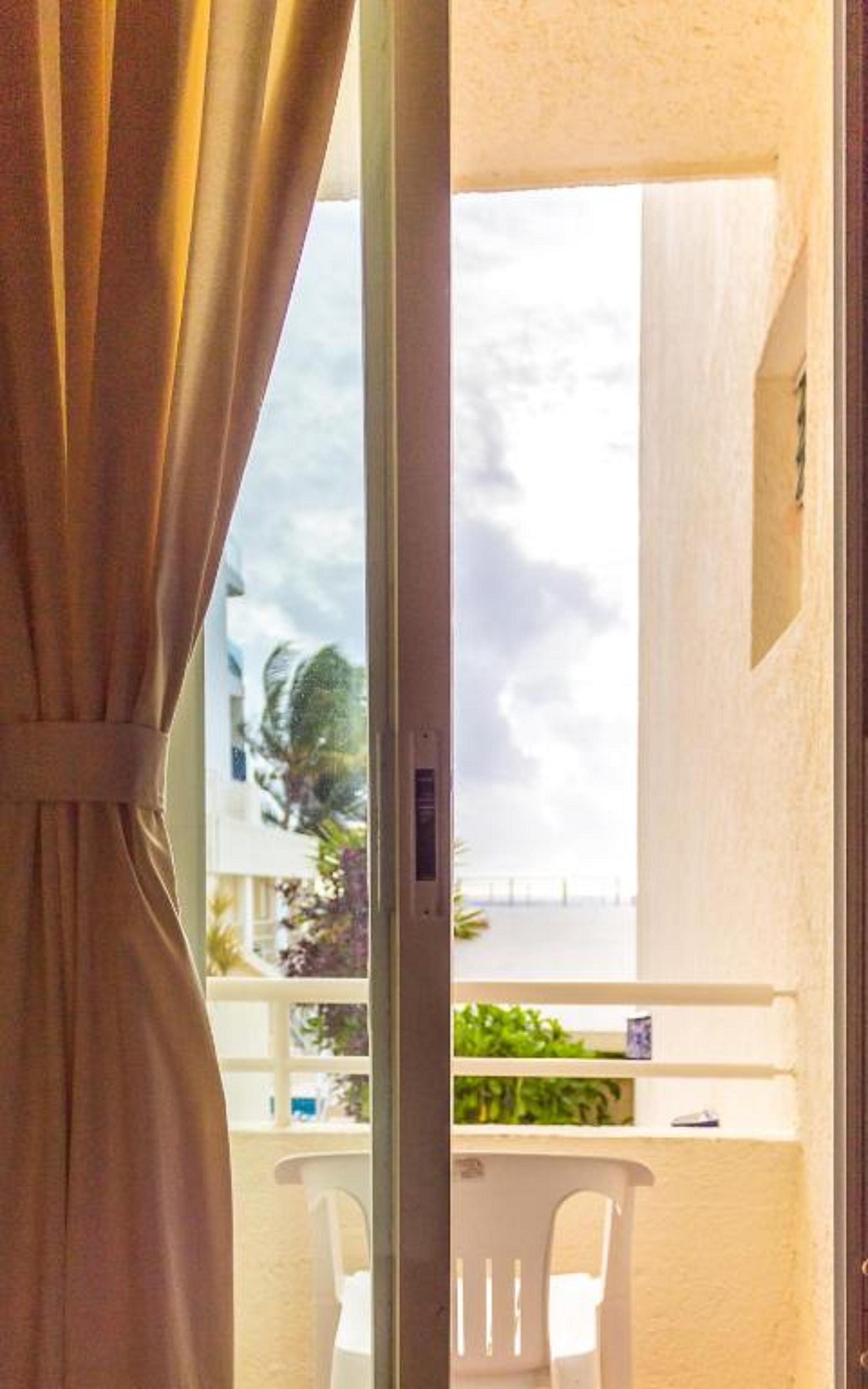 Luciana Hotel & Beach Club Плая-дель-Кармен Экстерьер фото