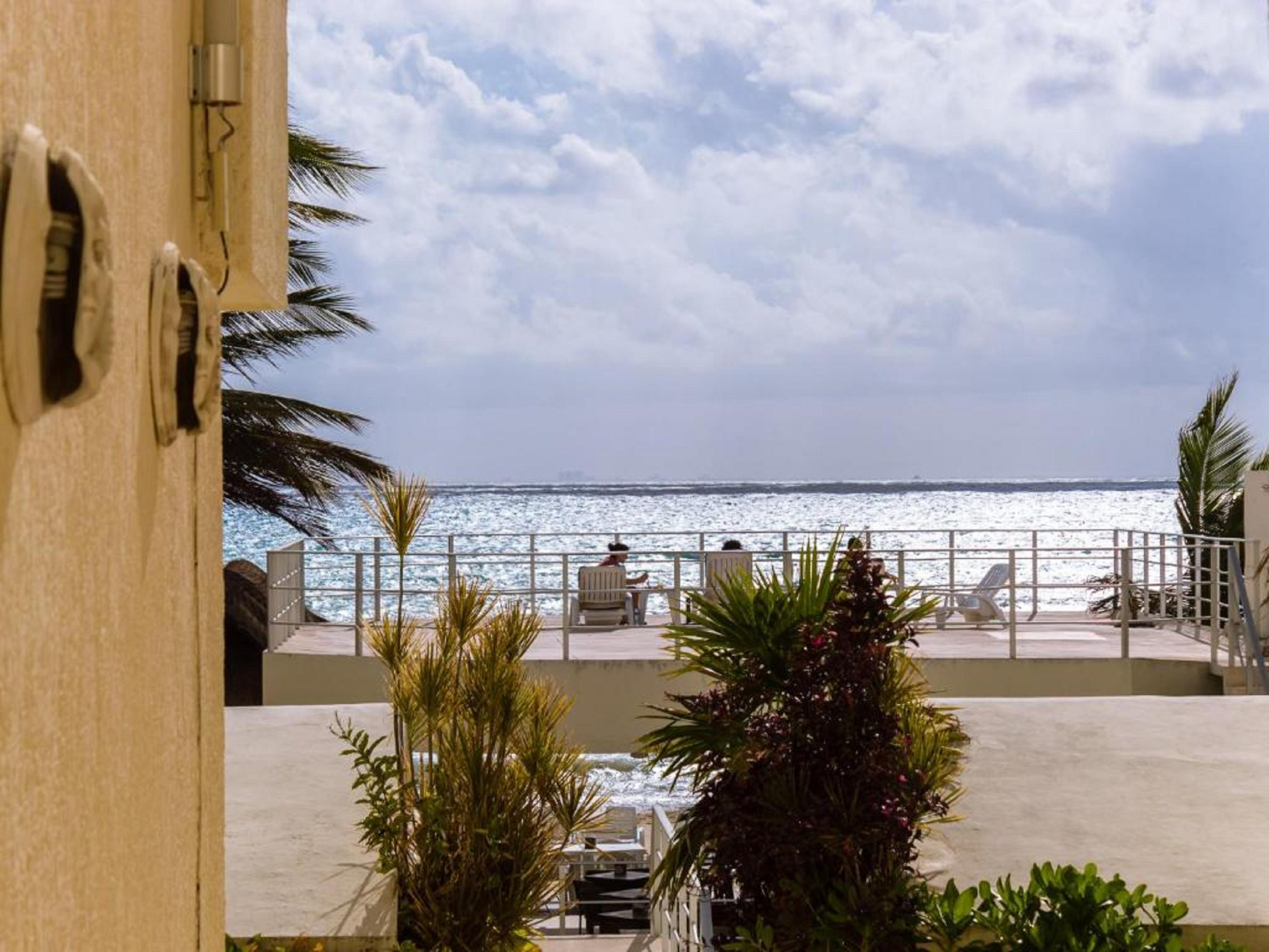 Luciana Hotel & Beach Club Плая-дель-Кармен Экстерьер фото