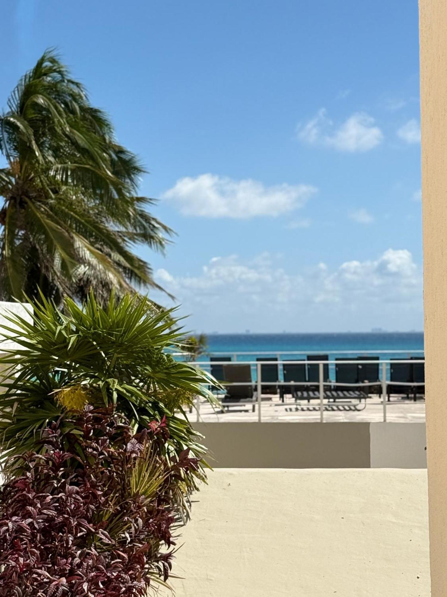 Luciana Hotel & Beach Club Плая-дель-Кармен Экстерьер фото